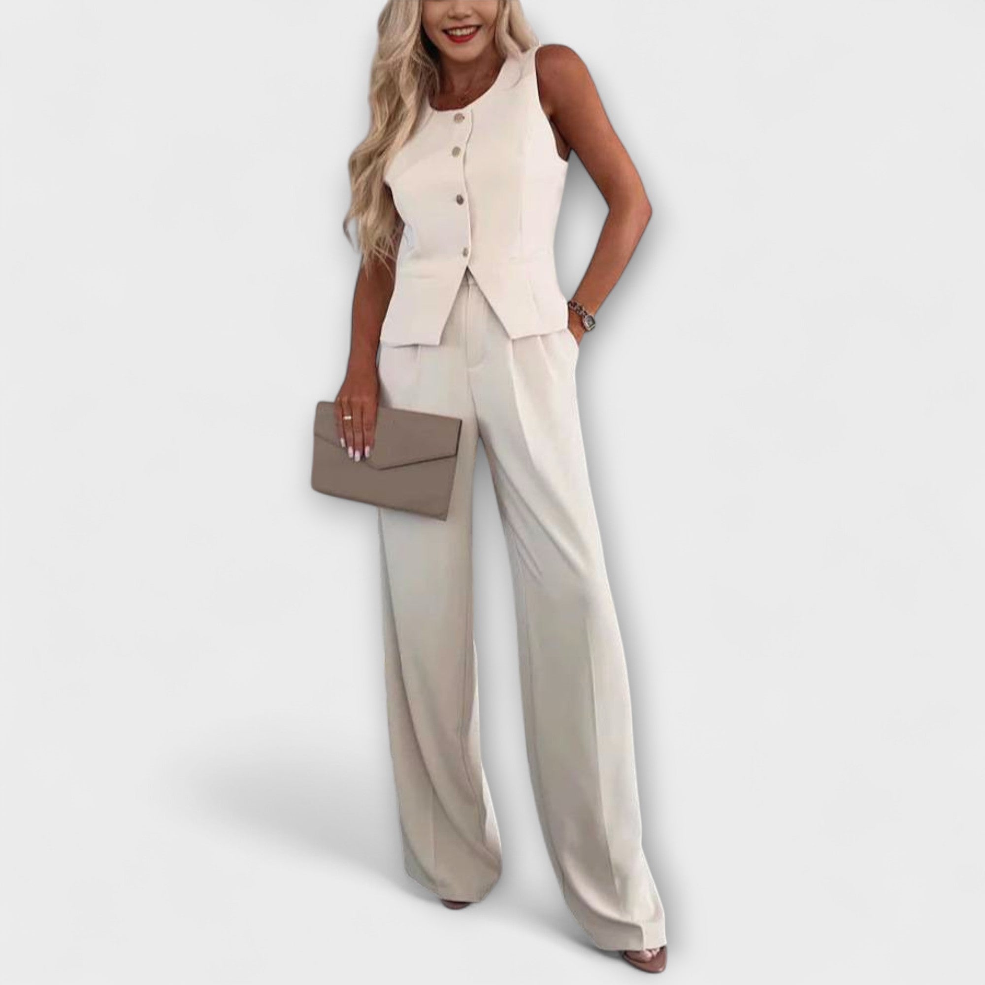 Adele | Elegante completo in due pezzi con gilet e pantaloni in tinta unita con scollo a V — 1